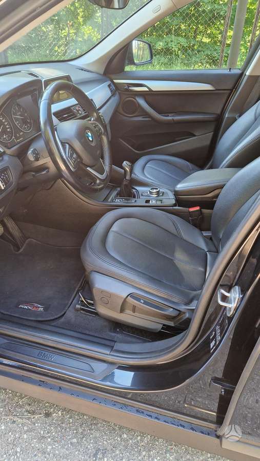 BMW X1, 1.5 l., Минивэн