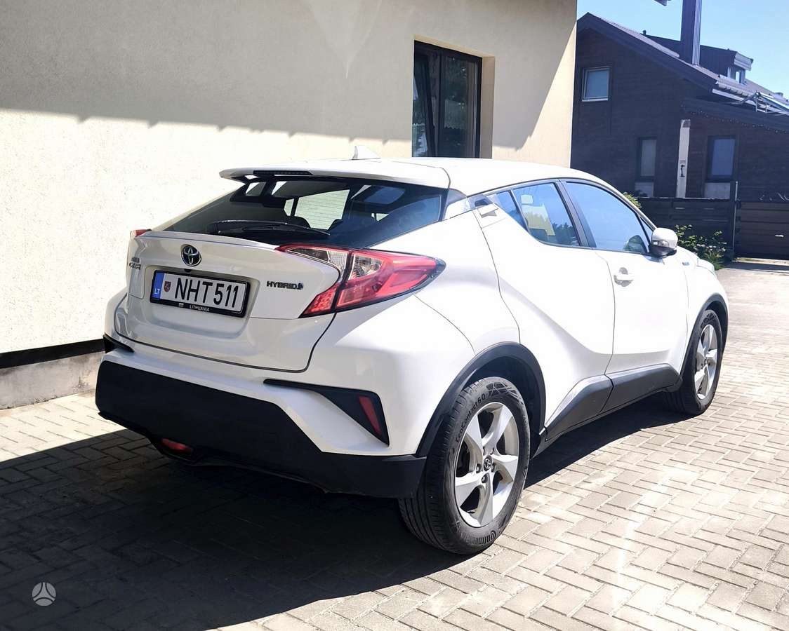 Toyota C-HR - 4