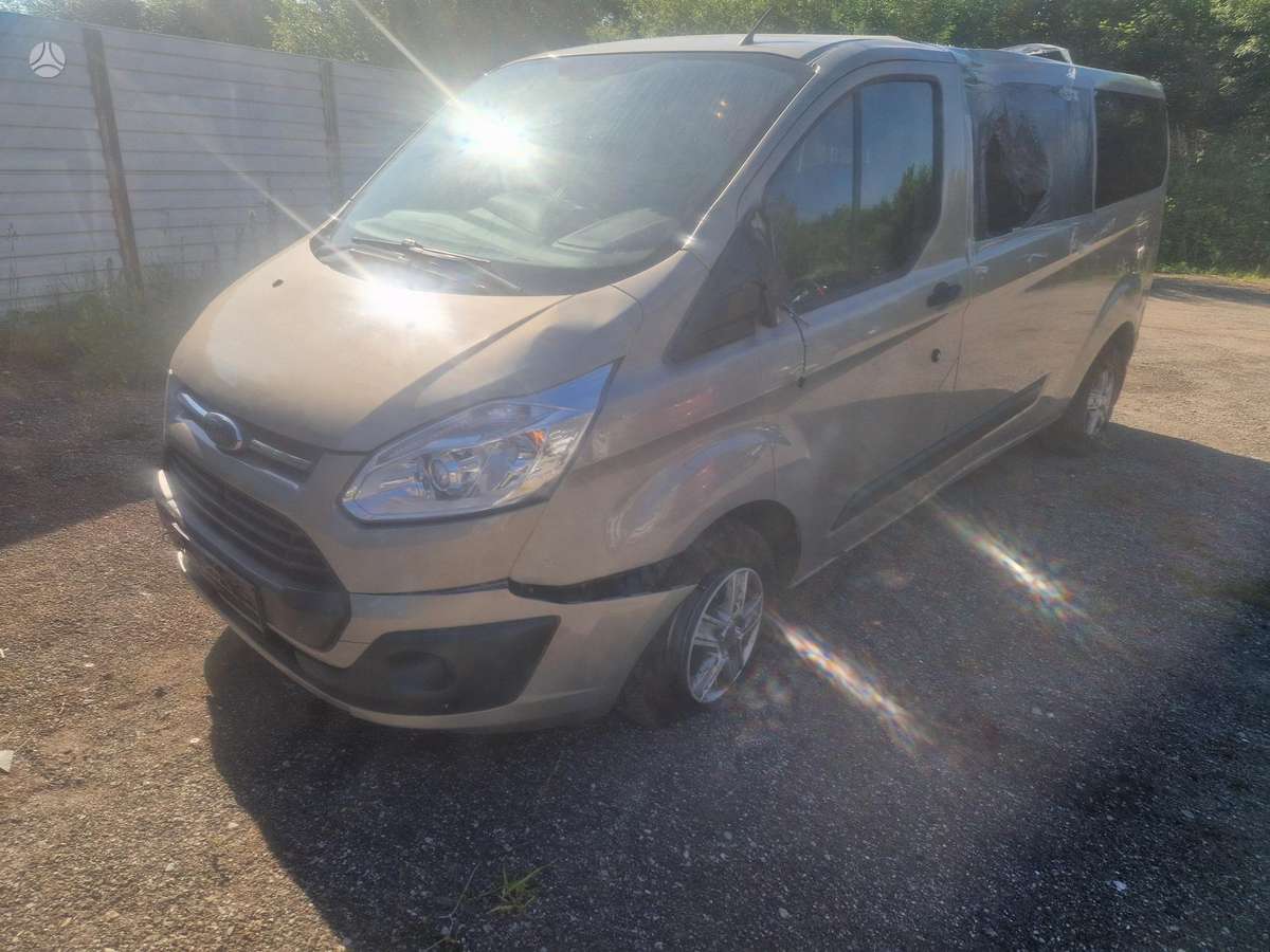 Ford Transit Custom dalimis