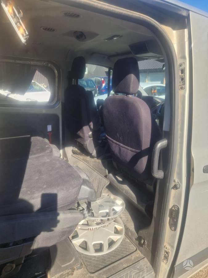 Ford Transit Custom dalimis