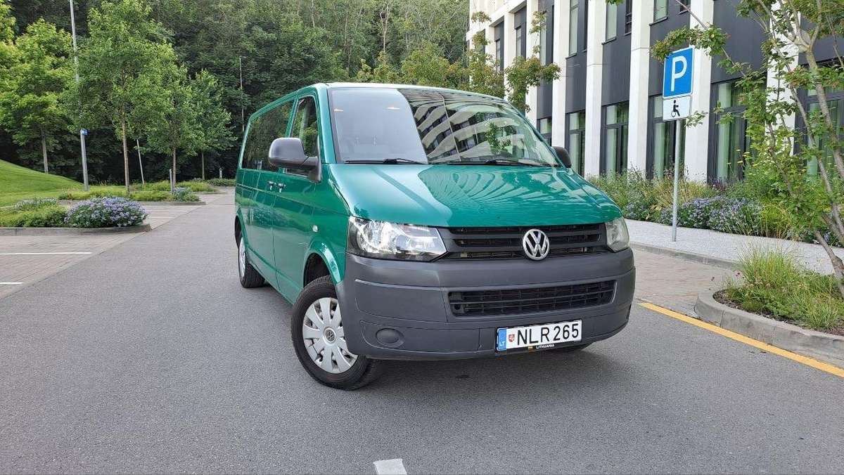 Volkswagen Caravelle - 3
