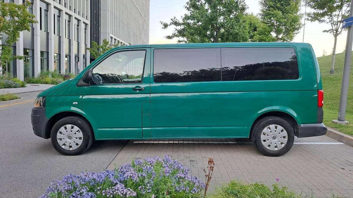 Volkswagen Caravelle - 5