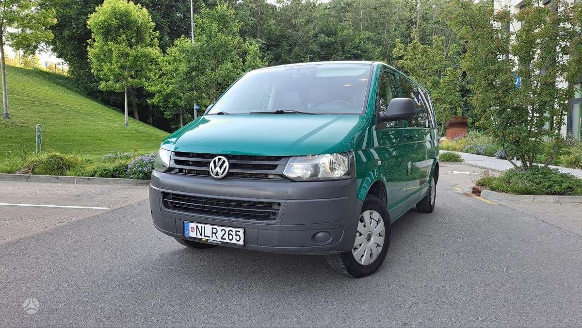 Volkswagen Caravelle - 1