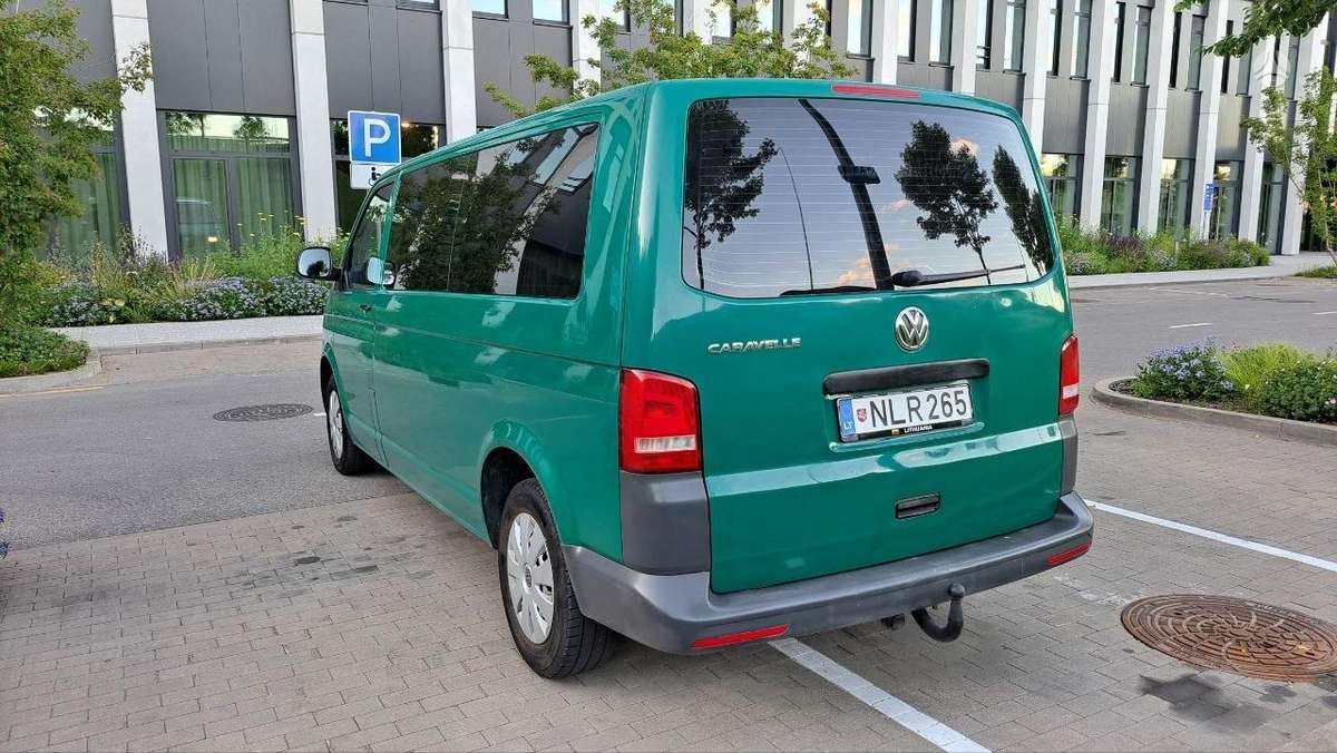 Volkswagen Caravelle - 9