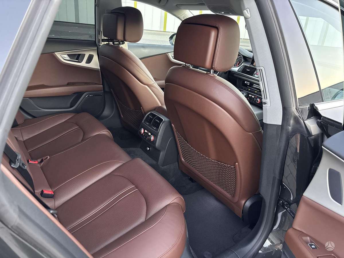 Audi A7, 3.0 l., hatchback
