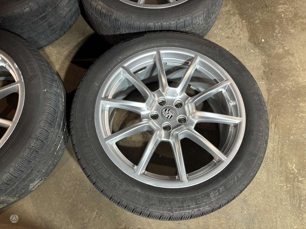 Porsche Macan, lengvojo lydinio, R20