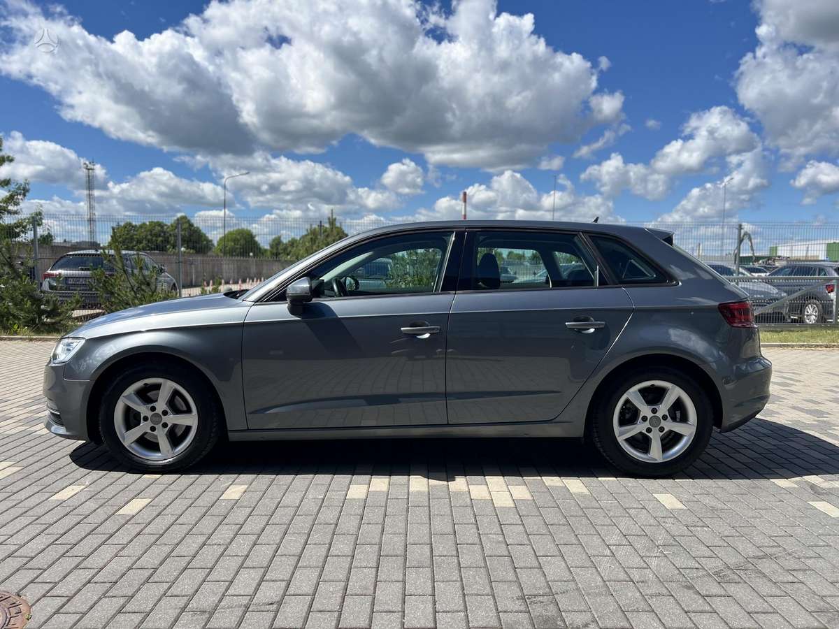 Audi A3, 1.6 l., hatchback
