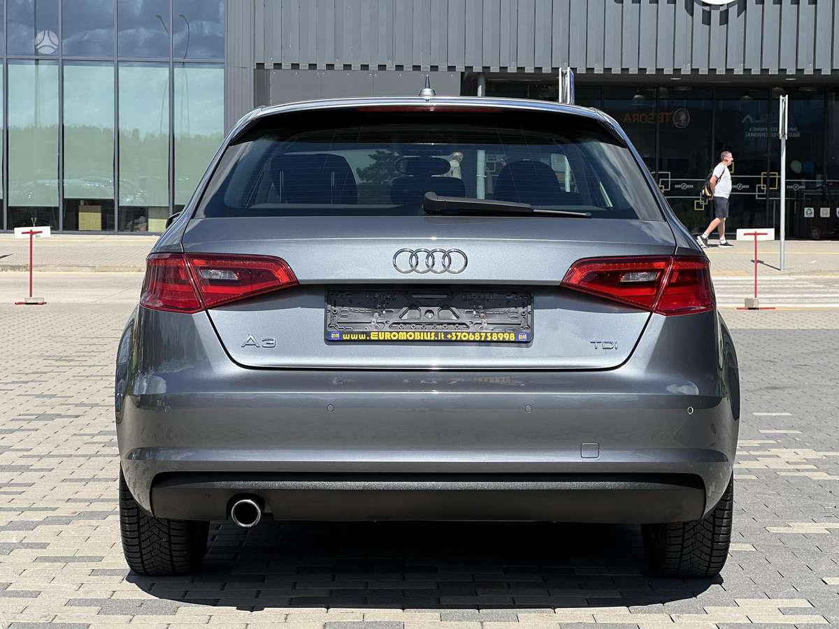 Audi A3, 1.6 l., hatchback