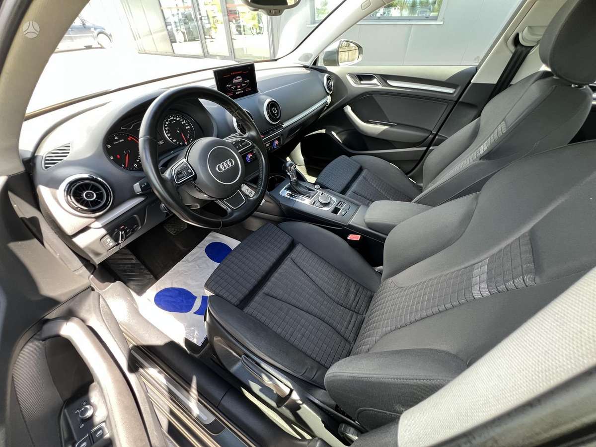 Audi A3, 1.6 l., hatchback