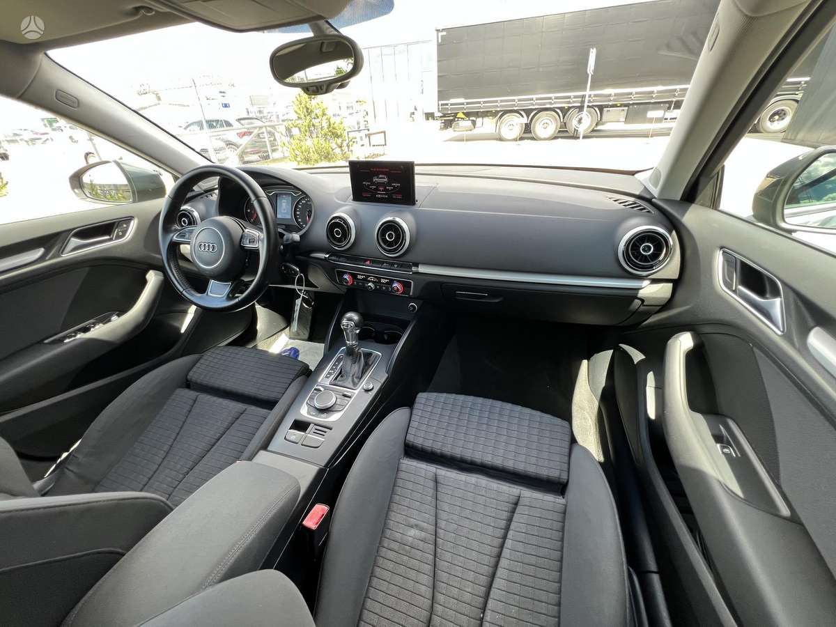 Audi A3, 1.6 l., hatchback