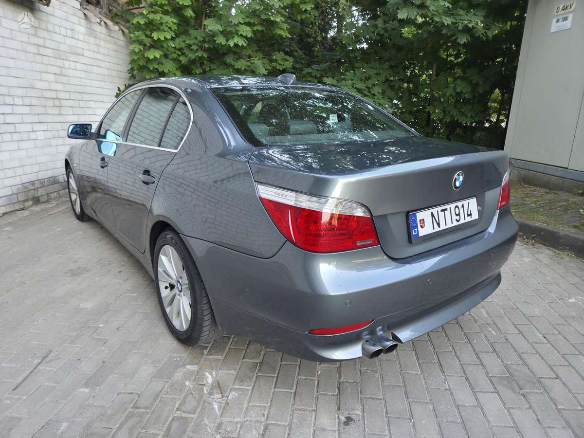 BMW 523, 2.5 l., Седан