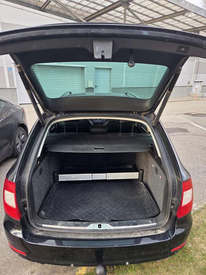 Skoda Superb, 2.0 l., Универсал