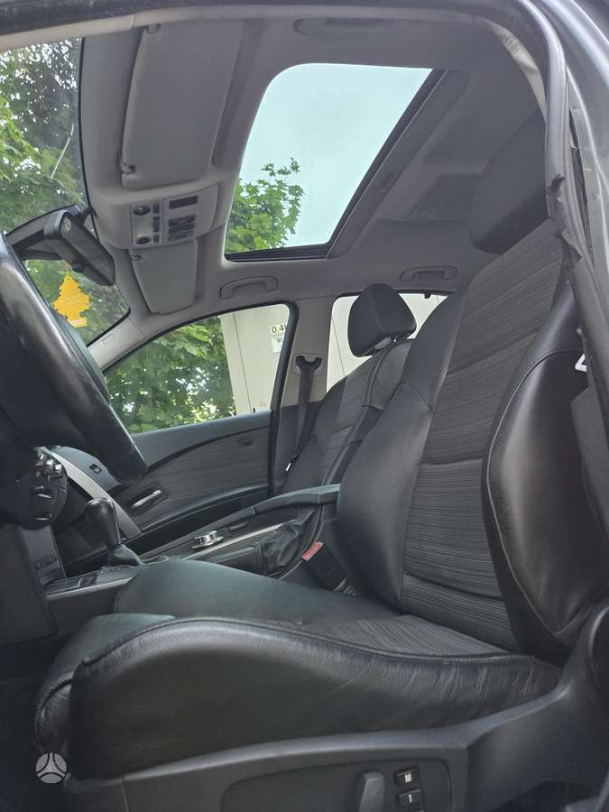 BMW 523, 2.5 l., Седан