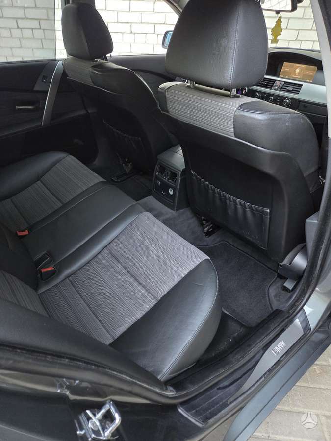 BMW 523, 2.5 l., Седан