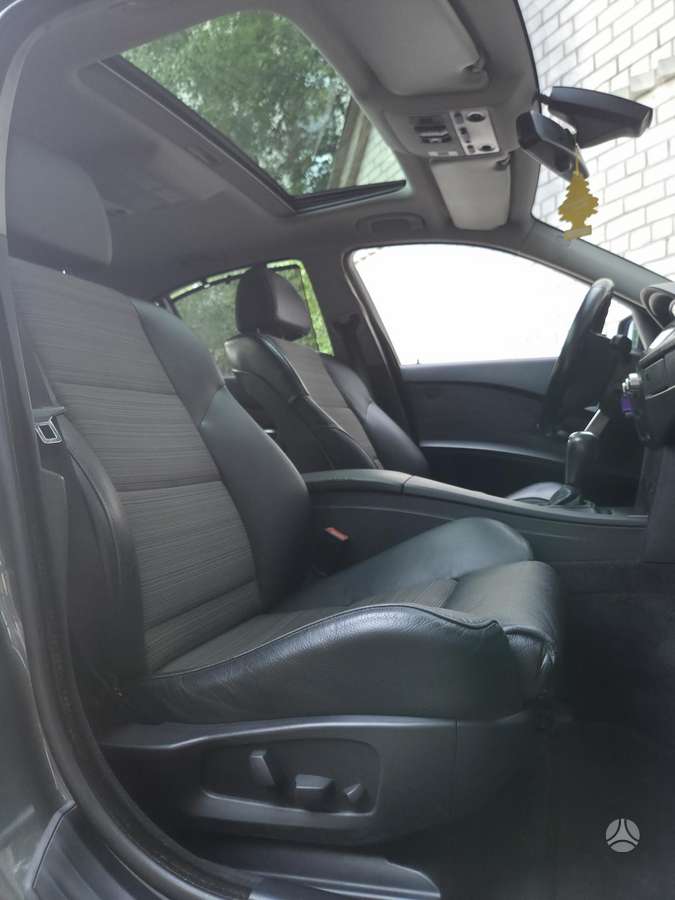 BMW 523, 2.5 l., Седан