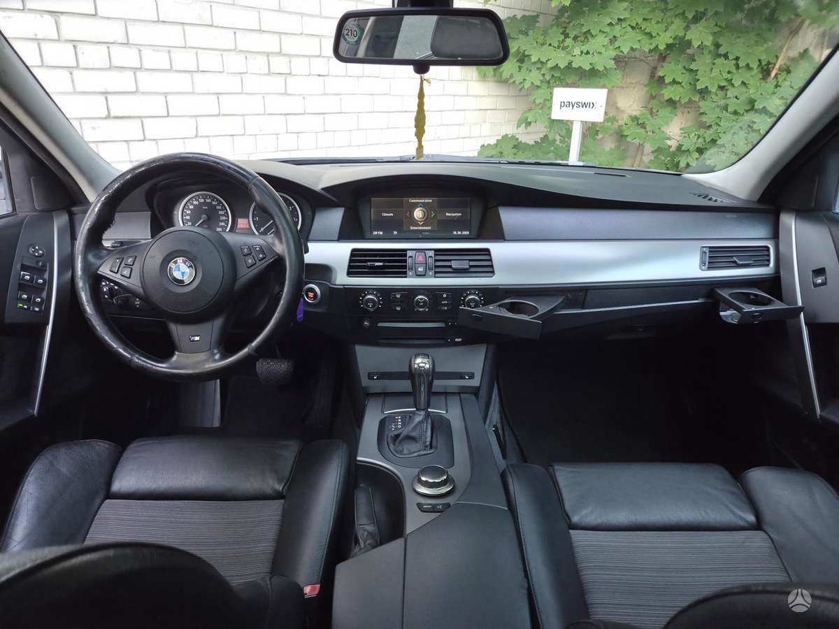 BMW 523, 2.5 l., Седан