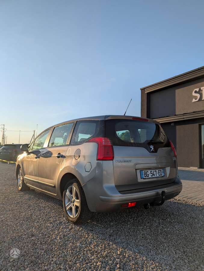 Peugeot 5008 - 3