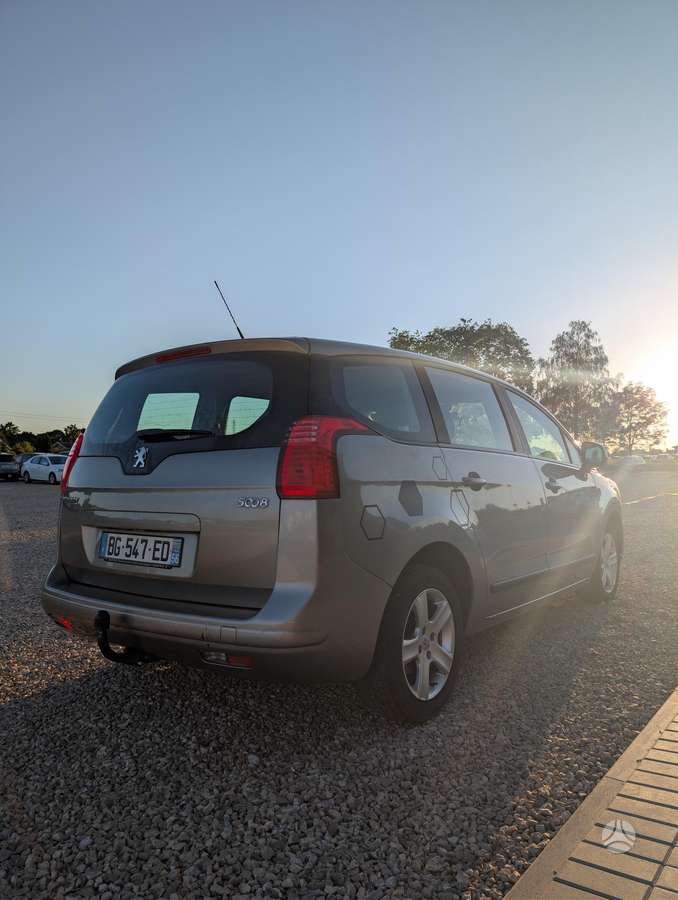 Peugeot 5008 - 4