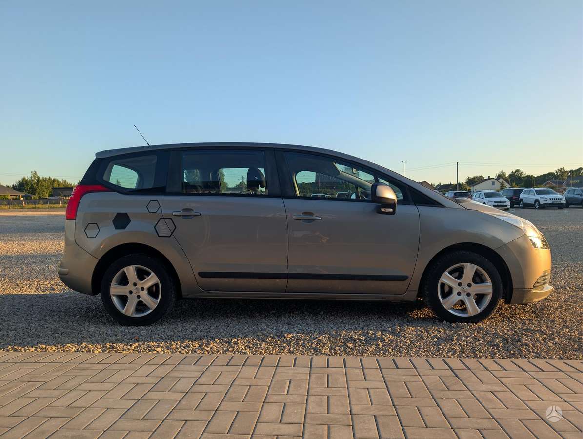 Peugeot 5008 - 6