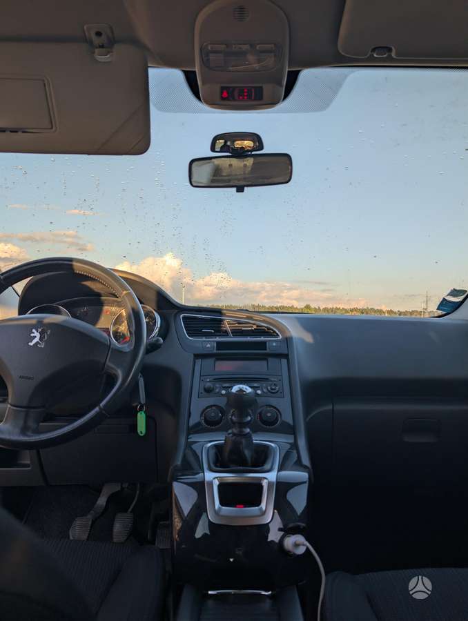 Peugeot 5008 - 10