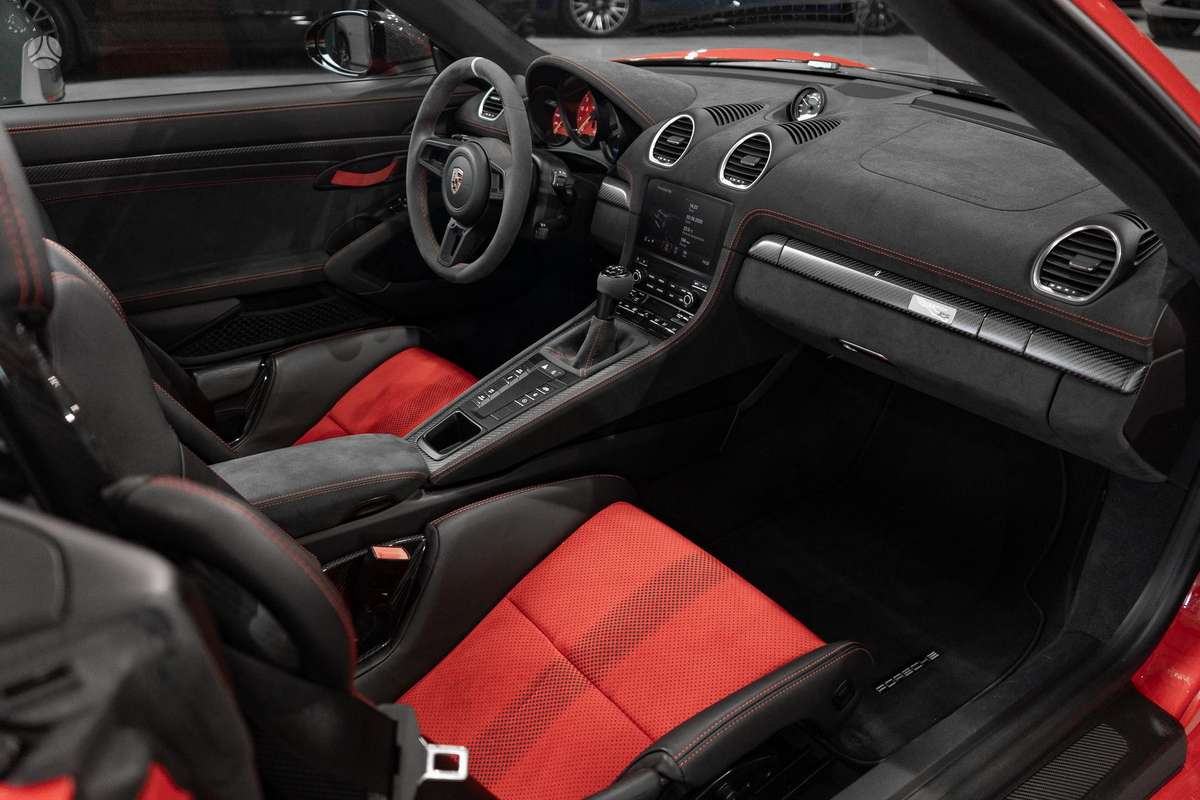 Porsche Boxster - 12