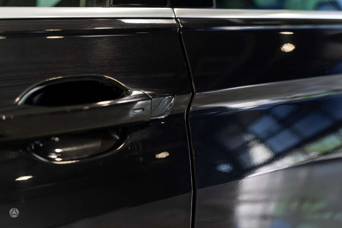 Volkswagen Tiguan - 8