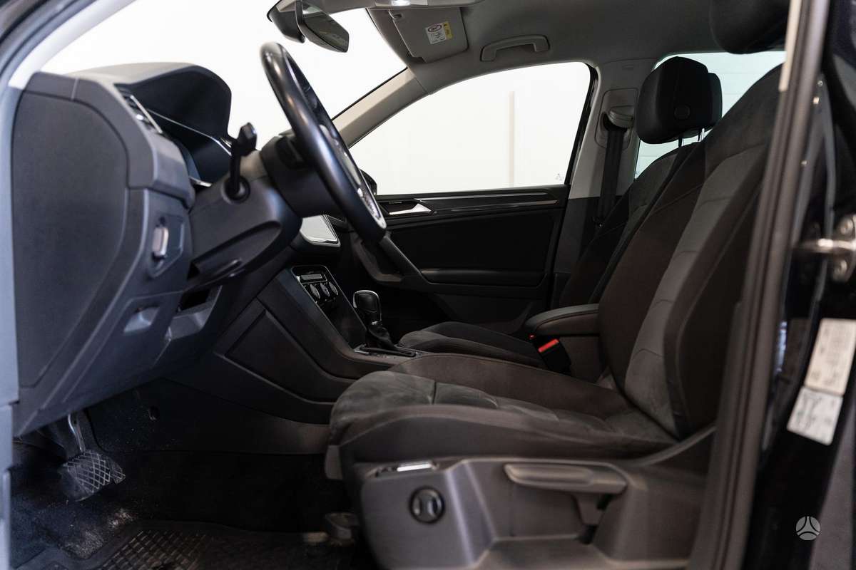 Volkswagen Tiguan - 10