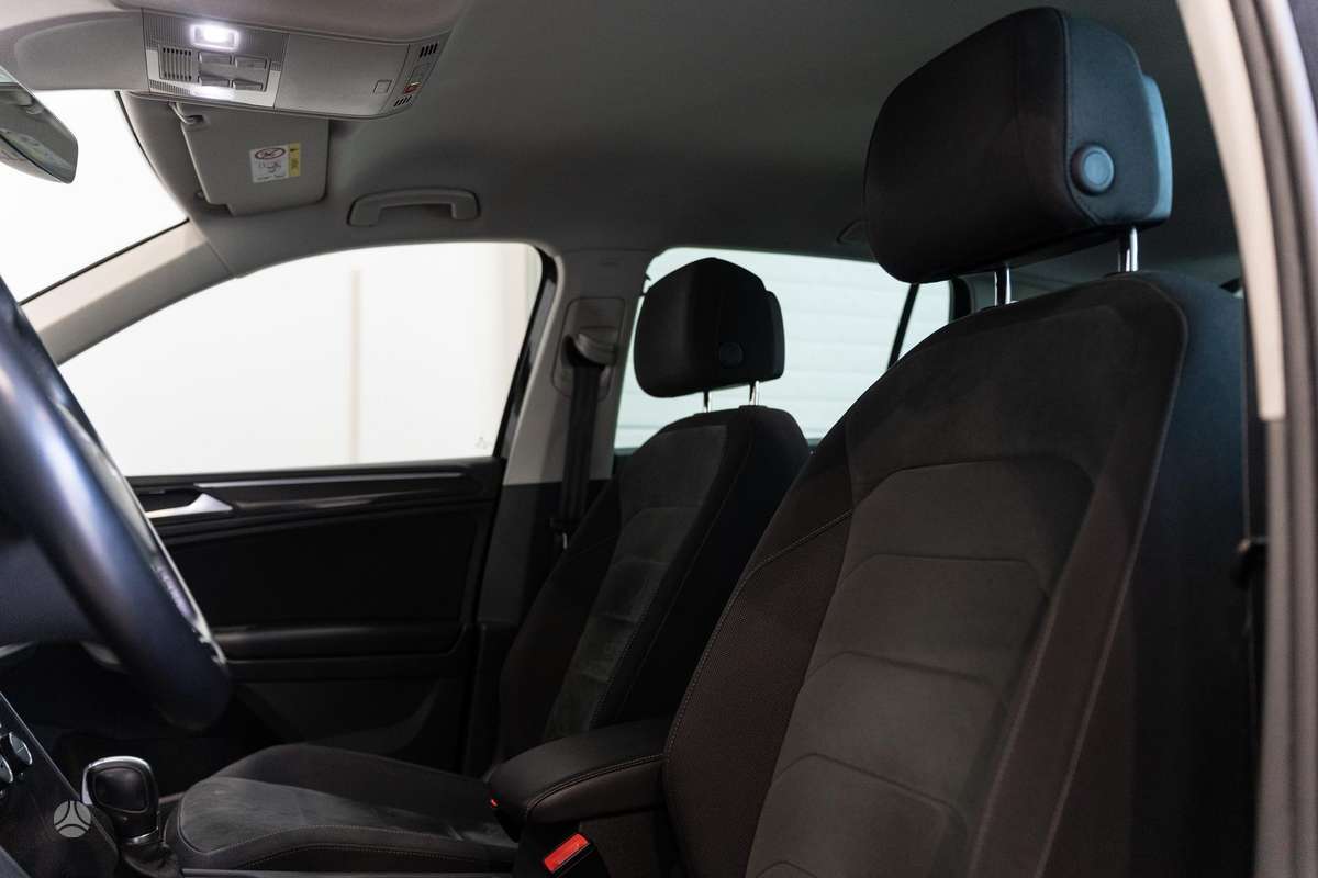 Volkswagen Tiguan - 11