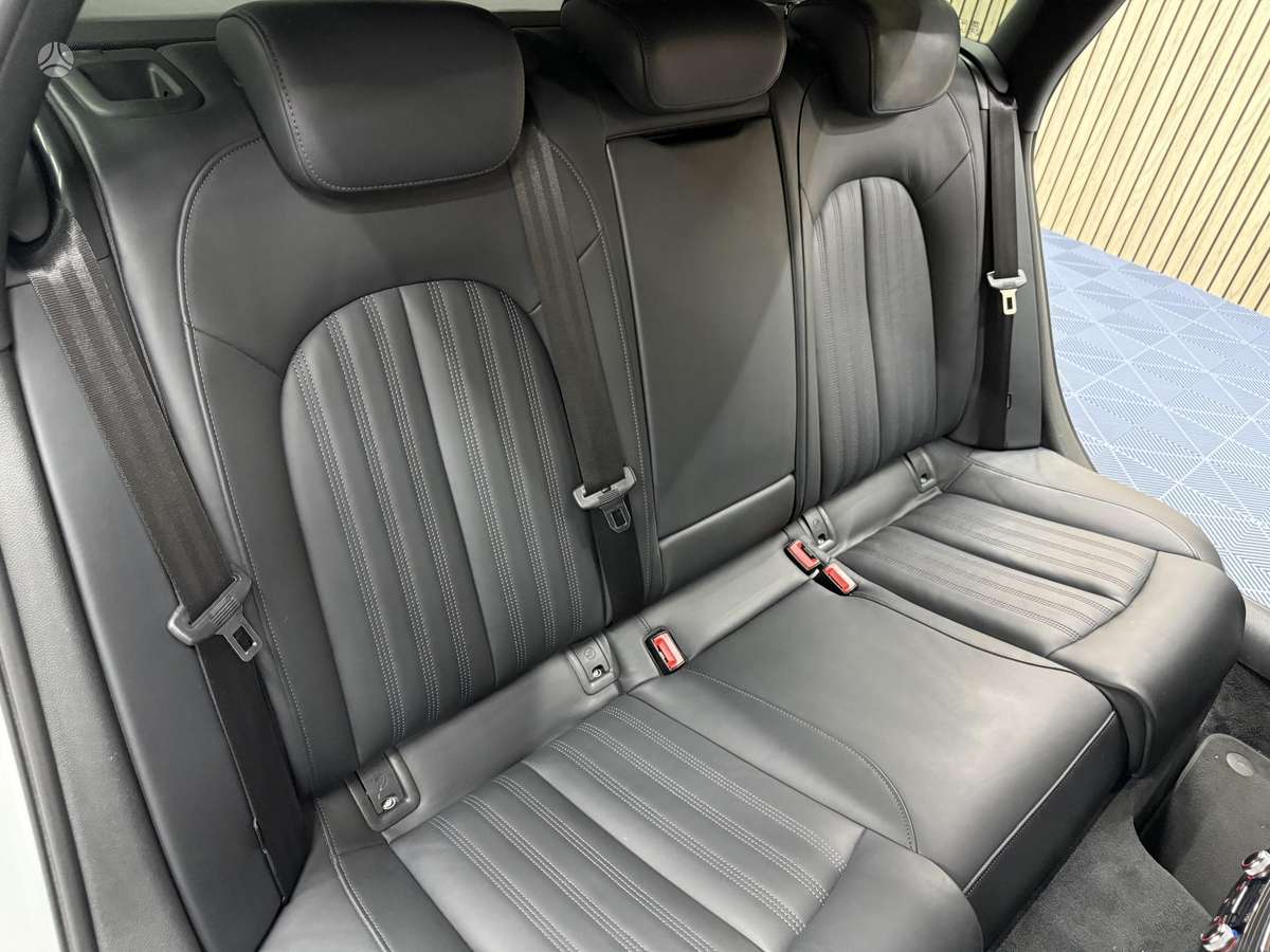 Audi A6, 3.0 l., universalas