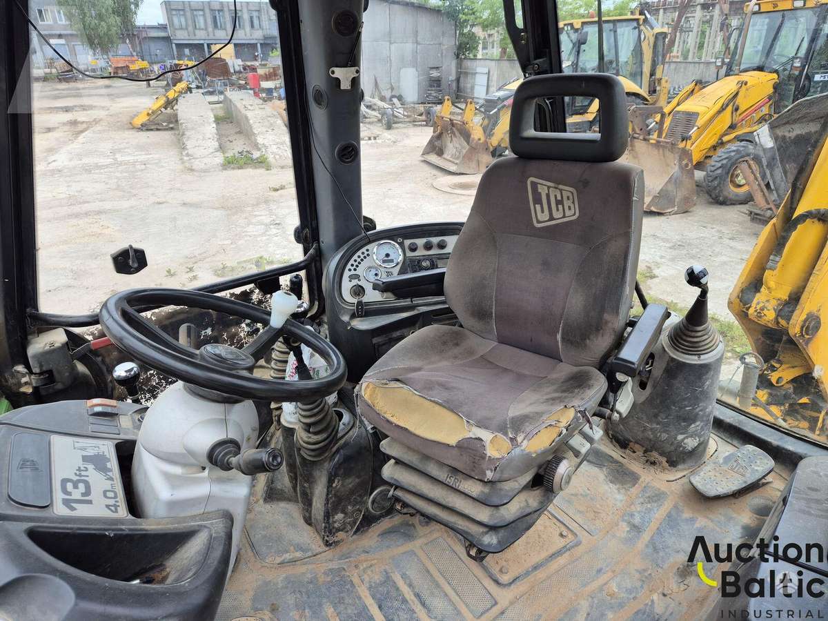 JCB 3 CX, excavator loader