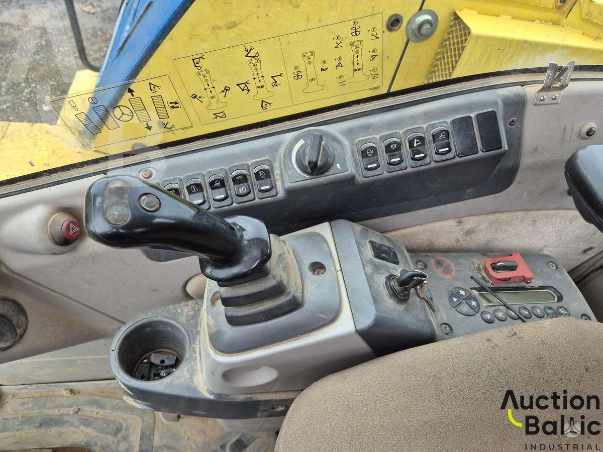 New Holland MH 3.6, экскаваторы
