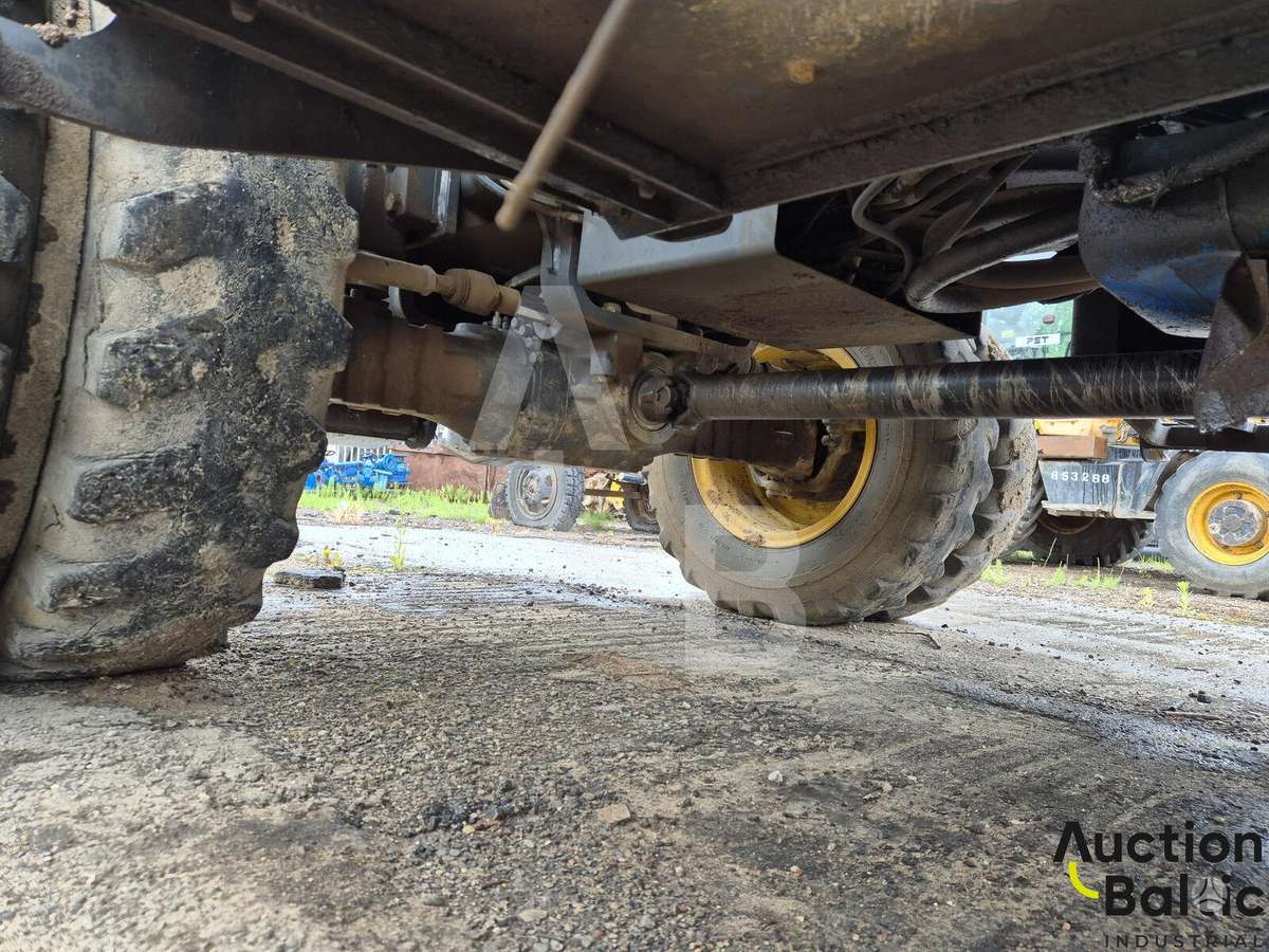 New Holland MH 3.6, экскаваторы