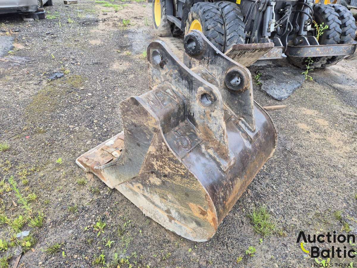 New Holland MH 3.6, экскаваторы