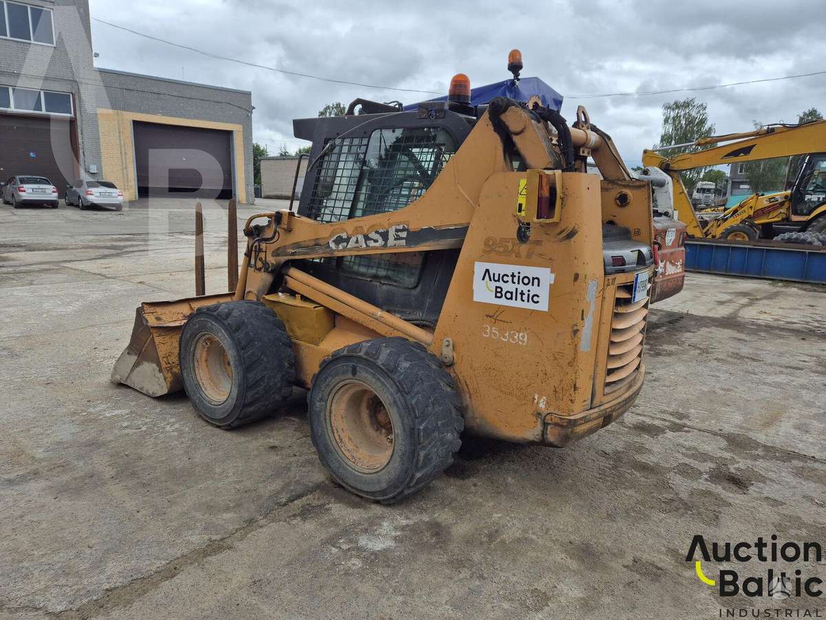 Case 95 XT, mini loaders