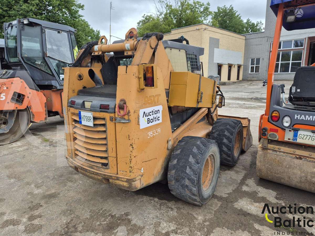 Case 95 XT, mini loaders