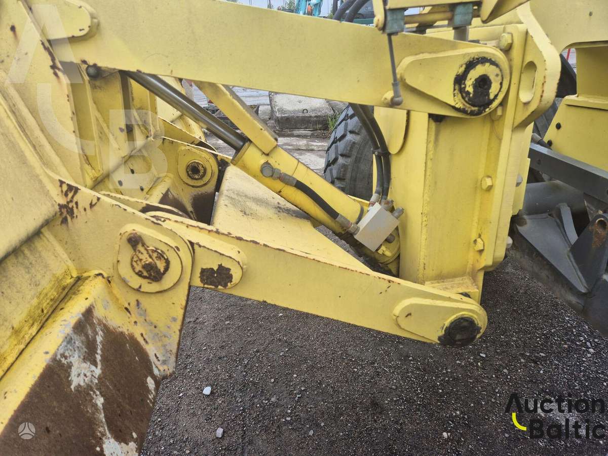 -Kita- SHM 5 NB, grader