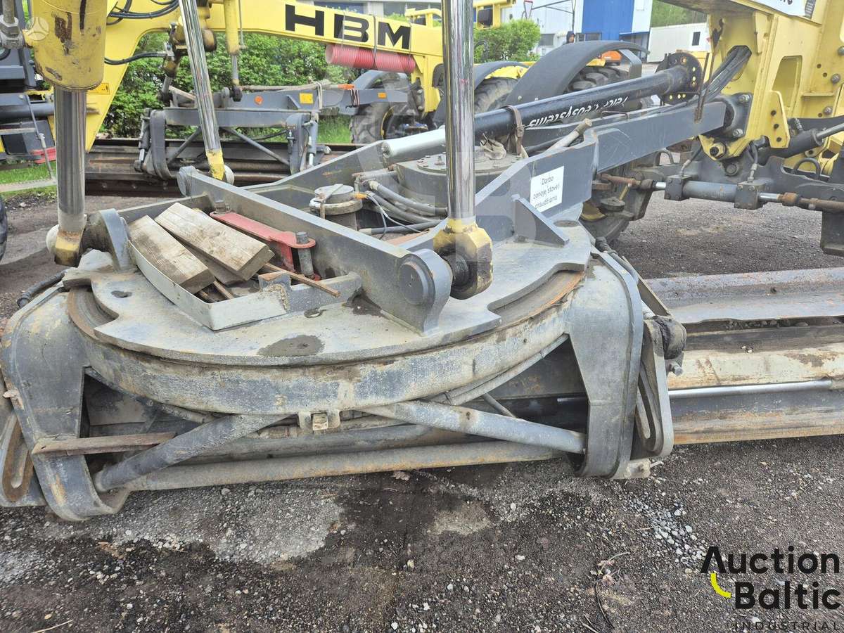-Kita- SHM 5 NB, grader