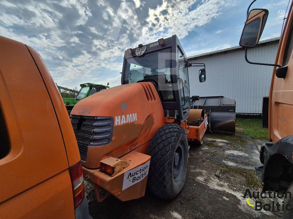 Hamm 3307, vibrator / compactor