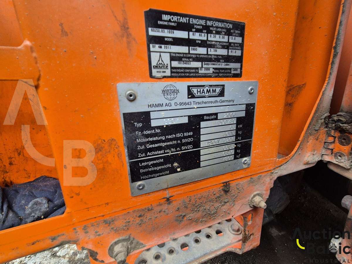 Hamm 3307, vibrator / compactor