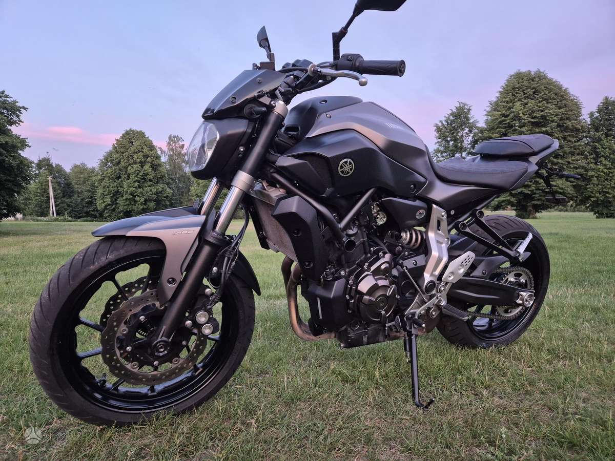 Yamaha MT 07 700cc, street / classic