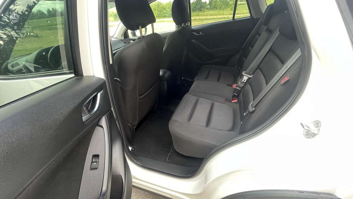 Mazda CX-5, 2.2 l., off-road / crossover