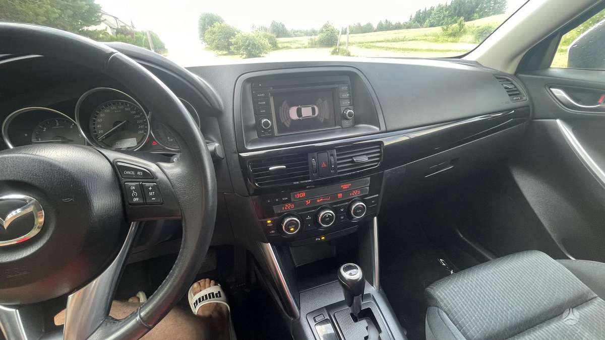 Mazda CX-5, 2.2 l., off-road / crossover