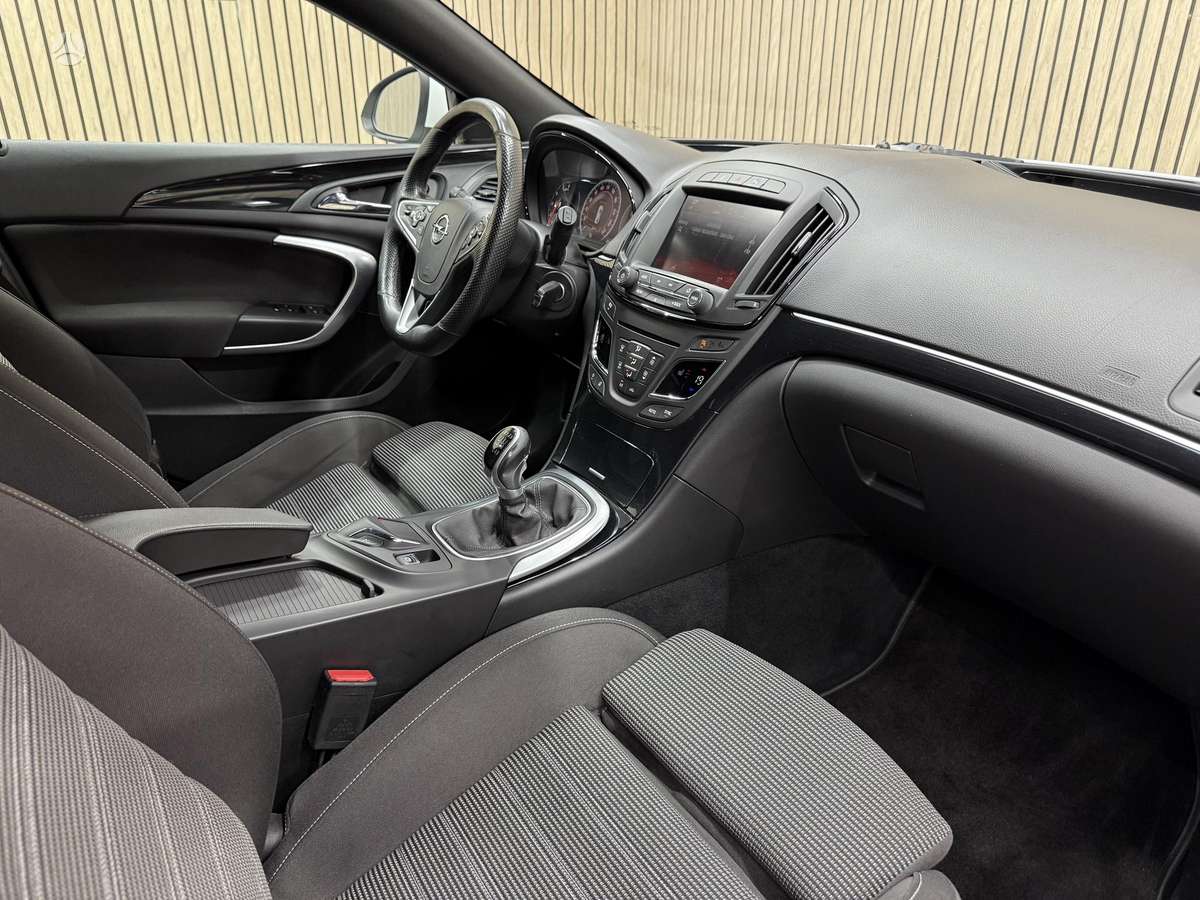 Opel Insignia, 2.0 l., universalas