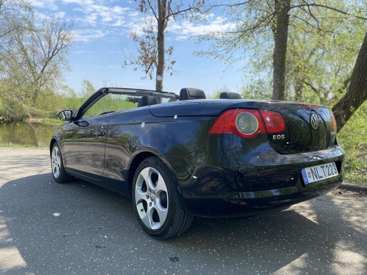 Volkswagen Eos, 2.0 l., convertible