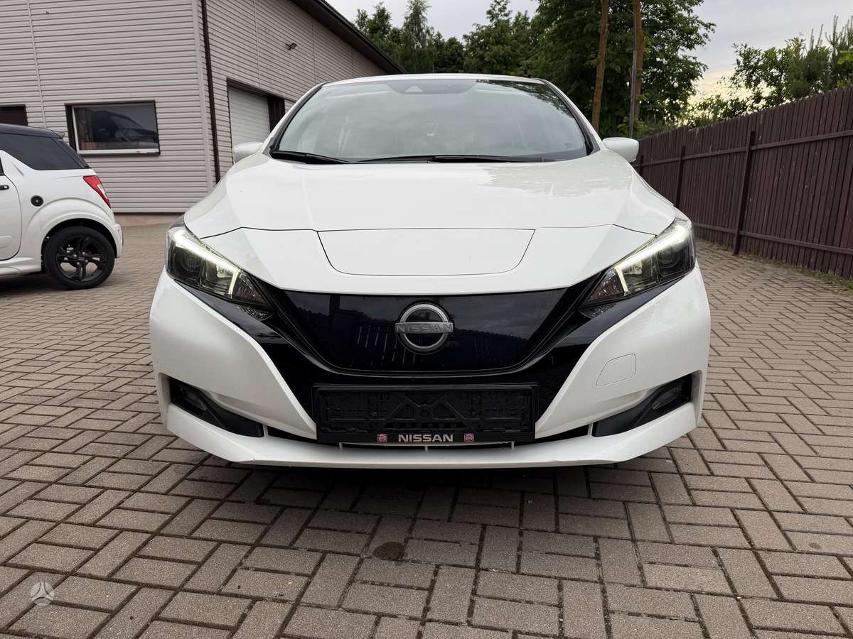 Nissan Leaf, 40 kWh, hatchback