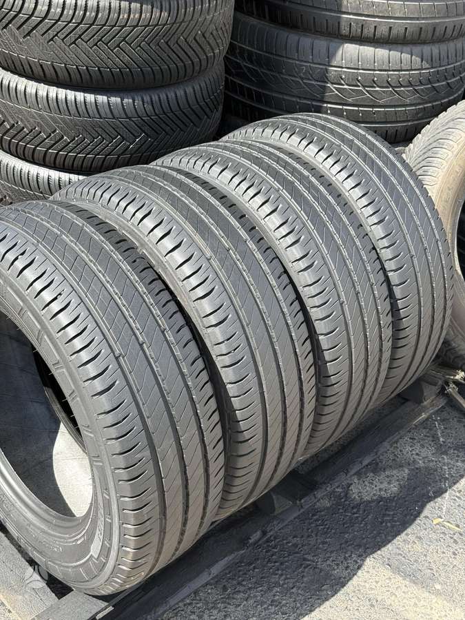 Michelin AGILIS 3, summer 215/65 R16