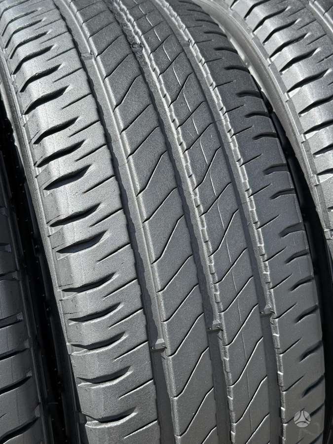 Michelin AGILIS 3, summer 215/65 R16
