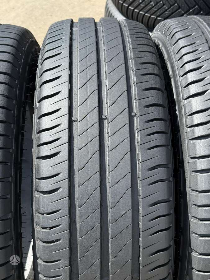 Michelin AGILIS 3, summer 215/65 R16