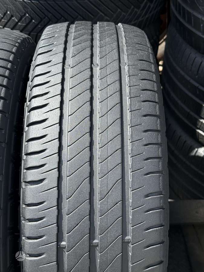 Michelin AGILIS 3, summer 215/65 R16