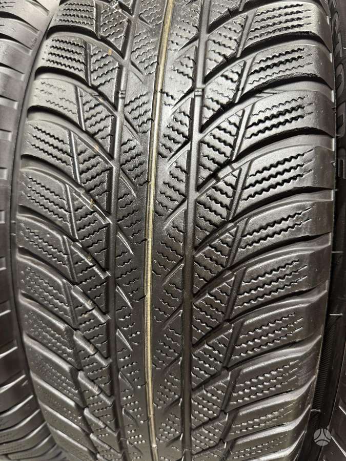 Bridgestone Blizzak lm001, winter 215/65 R17